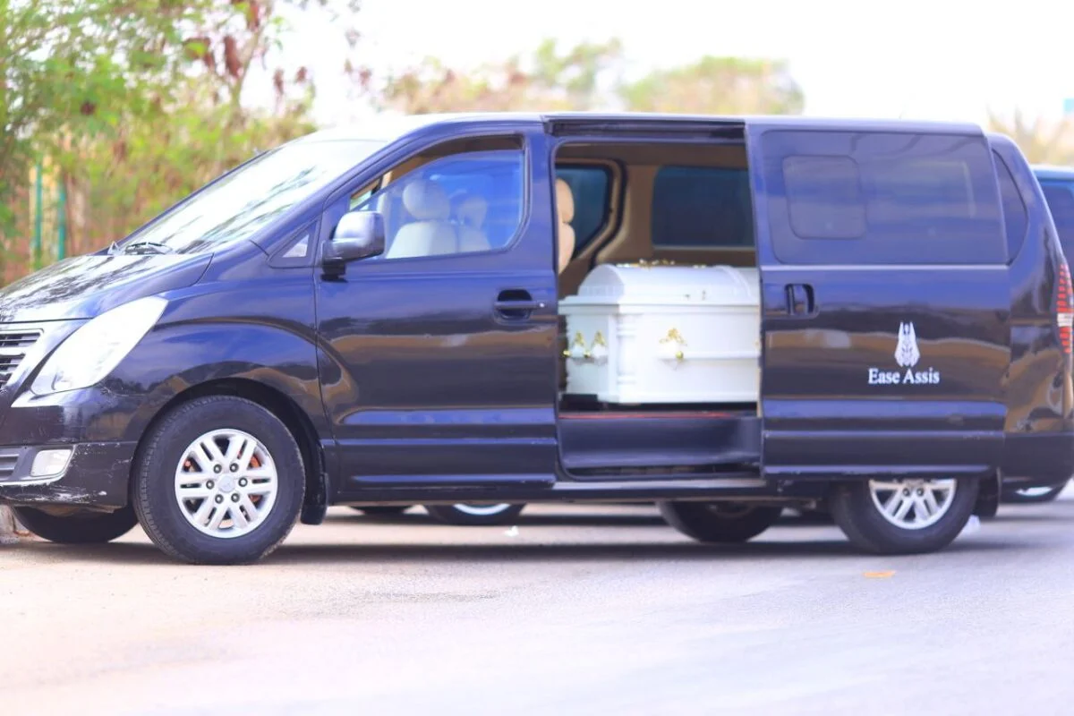 عربيات مجهزة ومكيفة لنقل الموتى